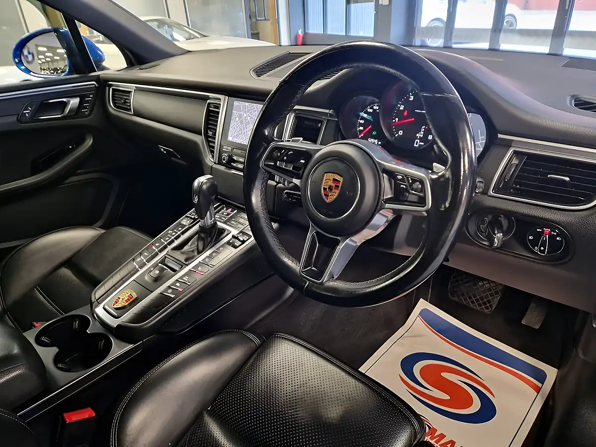 Used 2018 Porsche Macan Blue - Interior and Exterior details 16