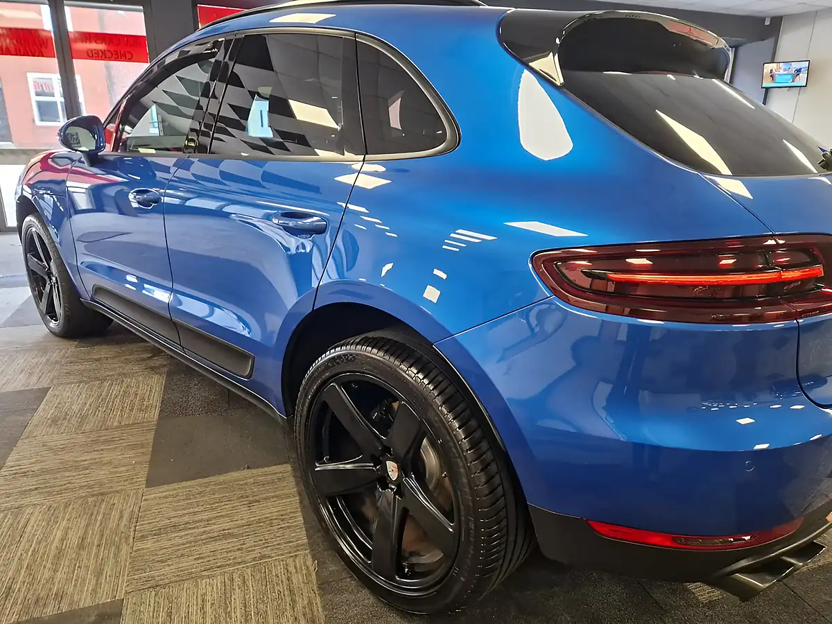Used 2018 Porsche Macan Blue - Interior and Exterior details 8