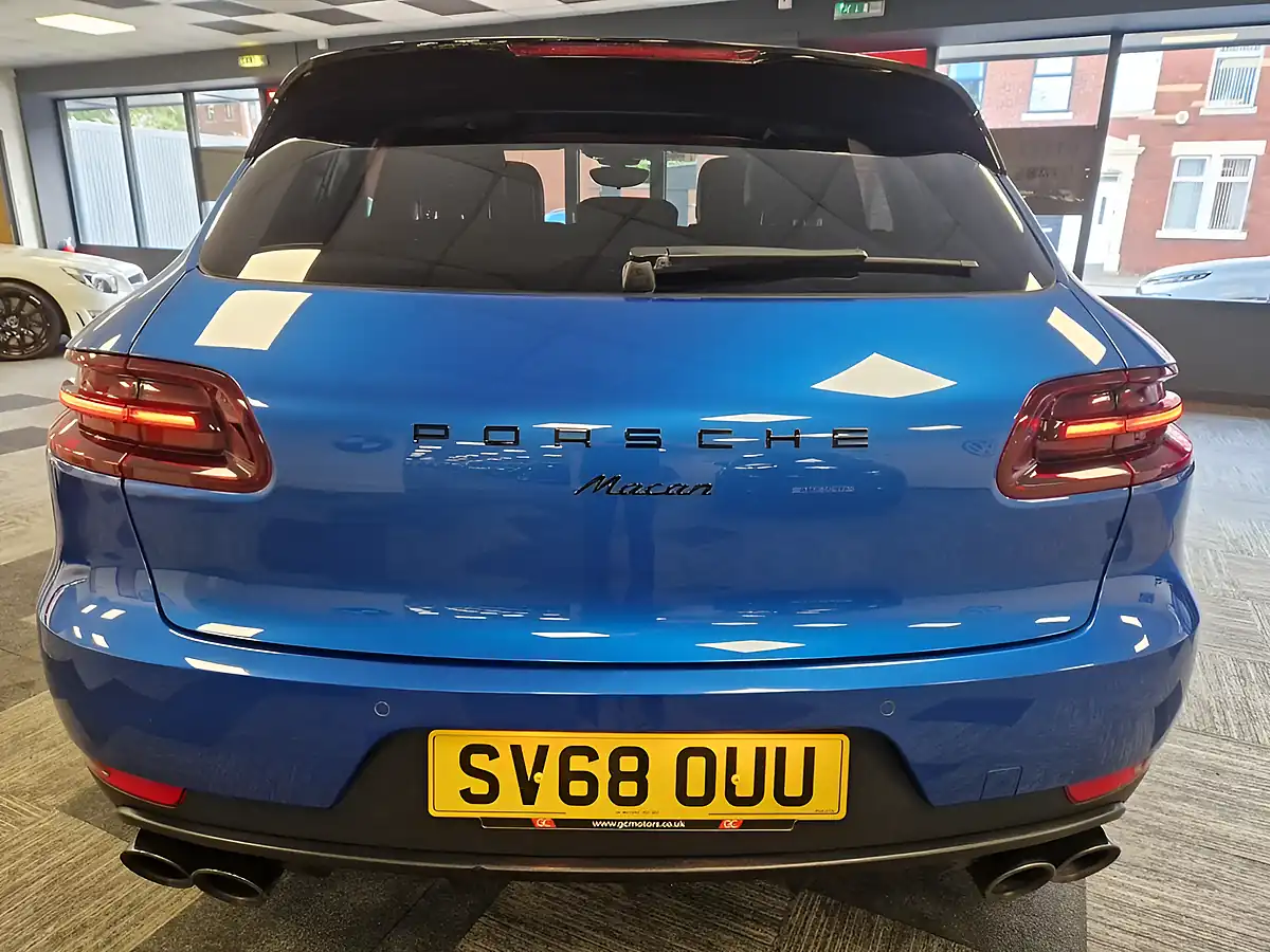 Used 2018 Porsche Macan Blue - Interior and Exterior details 9