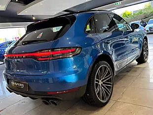 Used 2018 Porsche Macan Blue - Interior and Exterior details 10
