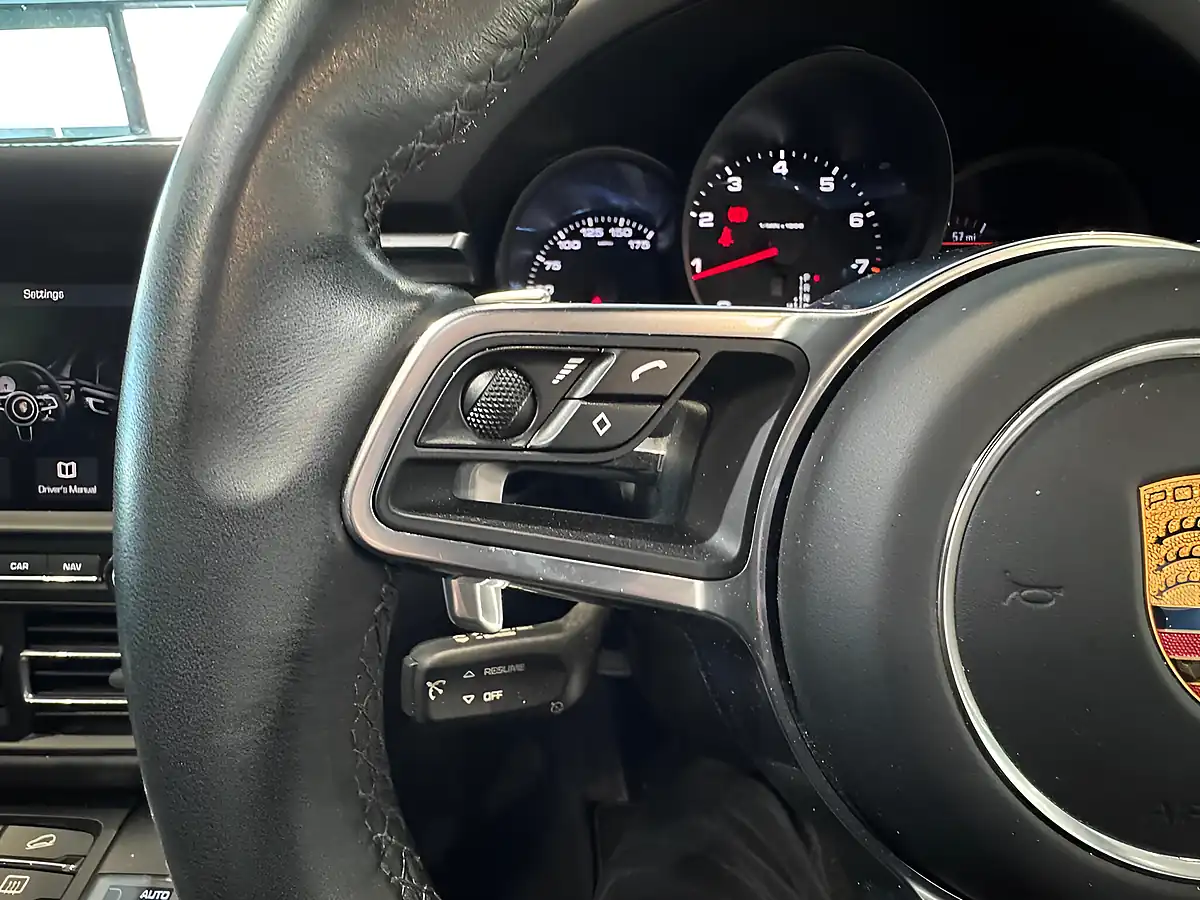 Used 2018 Porsche Macan Blue - Interior and Exterior details 17