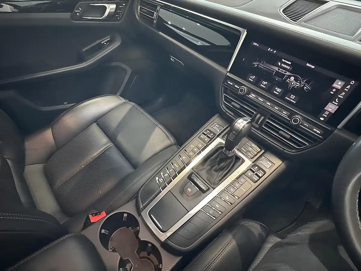Used 2018 Porsche Macan Blue - Interior and Exterior details 19