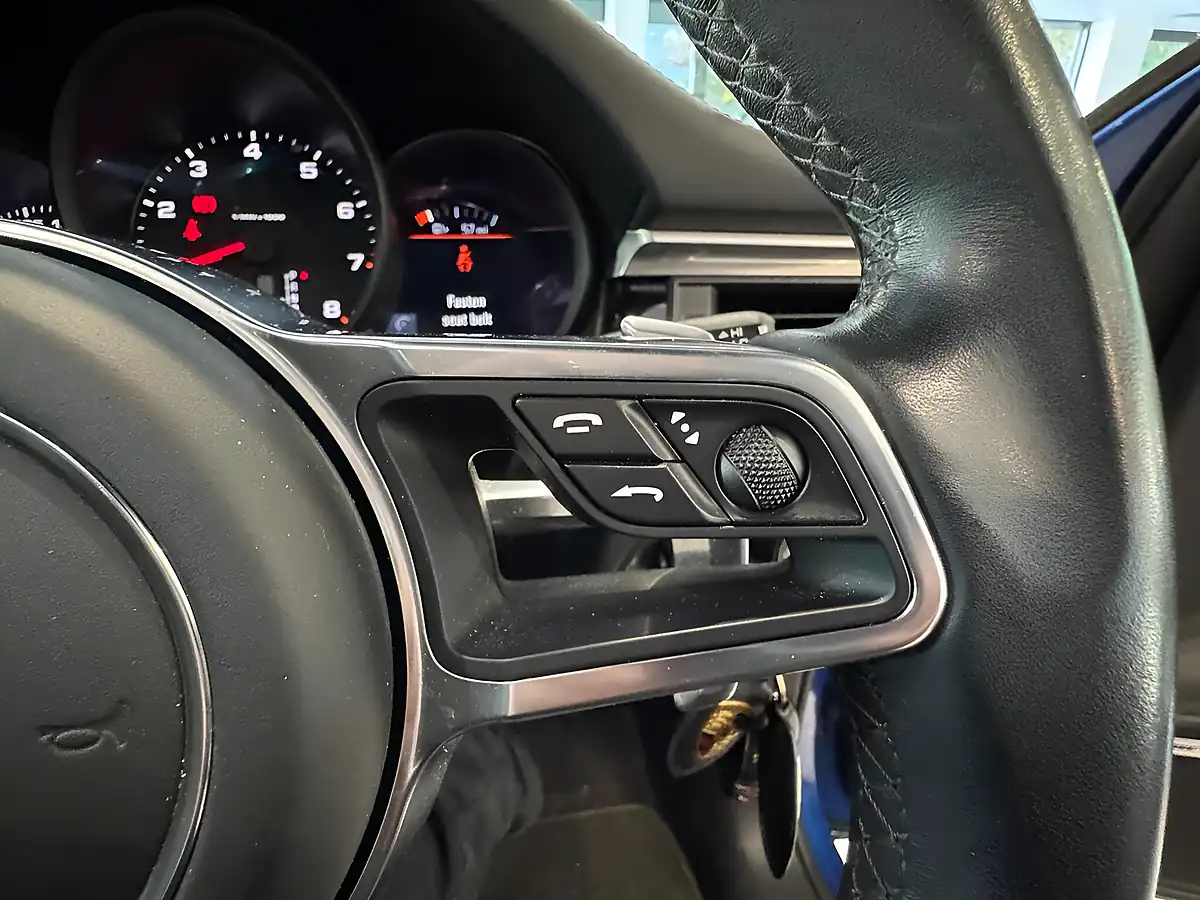 Used 2018 Porsche Macan Blue - Interior and Exterior details 20