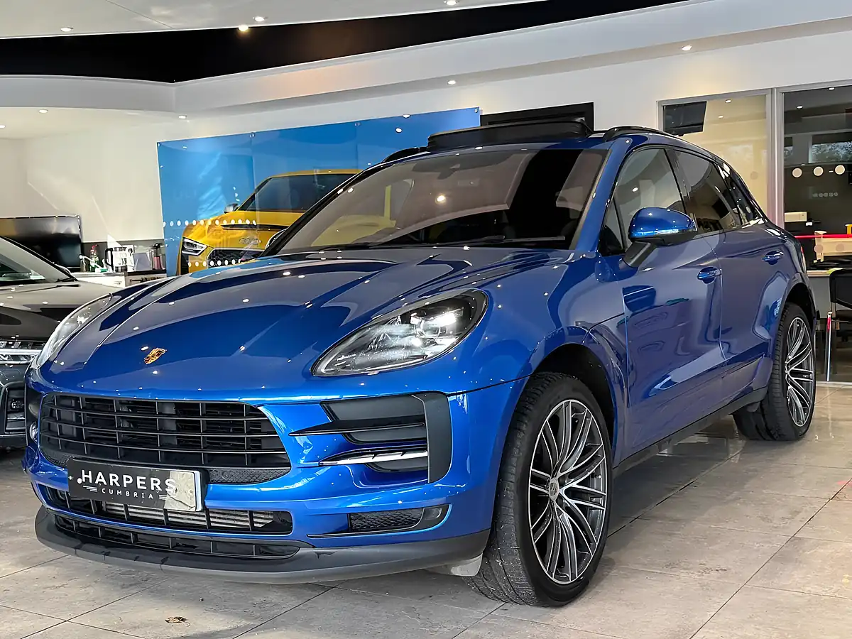 Used 2018 Porsche Macan Blue - Interior and Exterior details 5