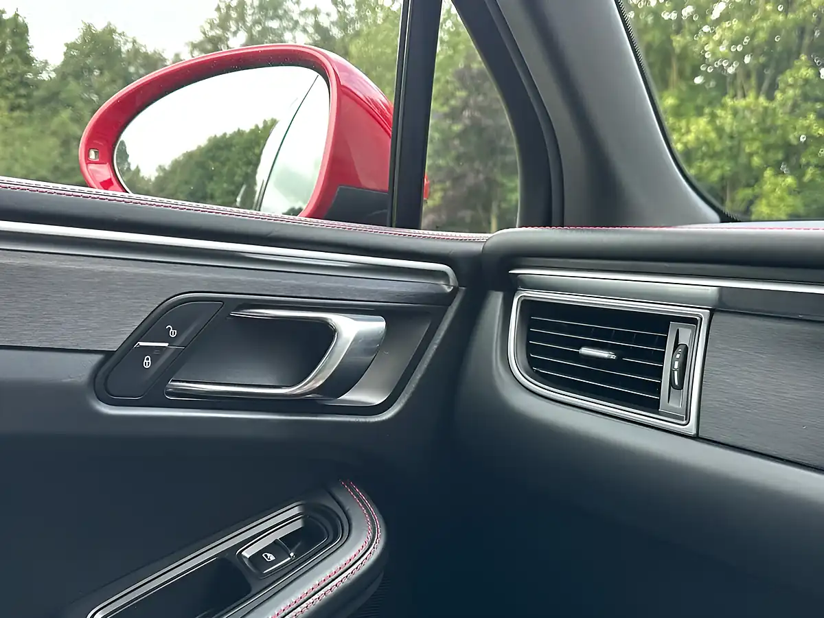Used 2018 Porsche Macan Gts Carmine Red - Interior and Exterior details 17