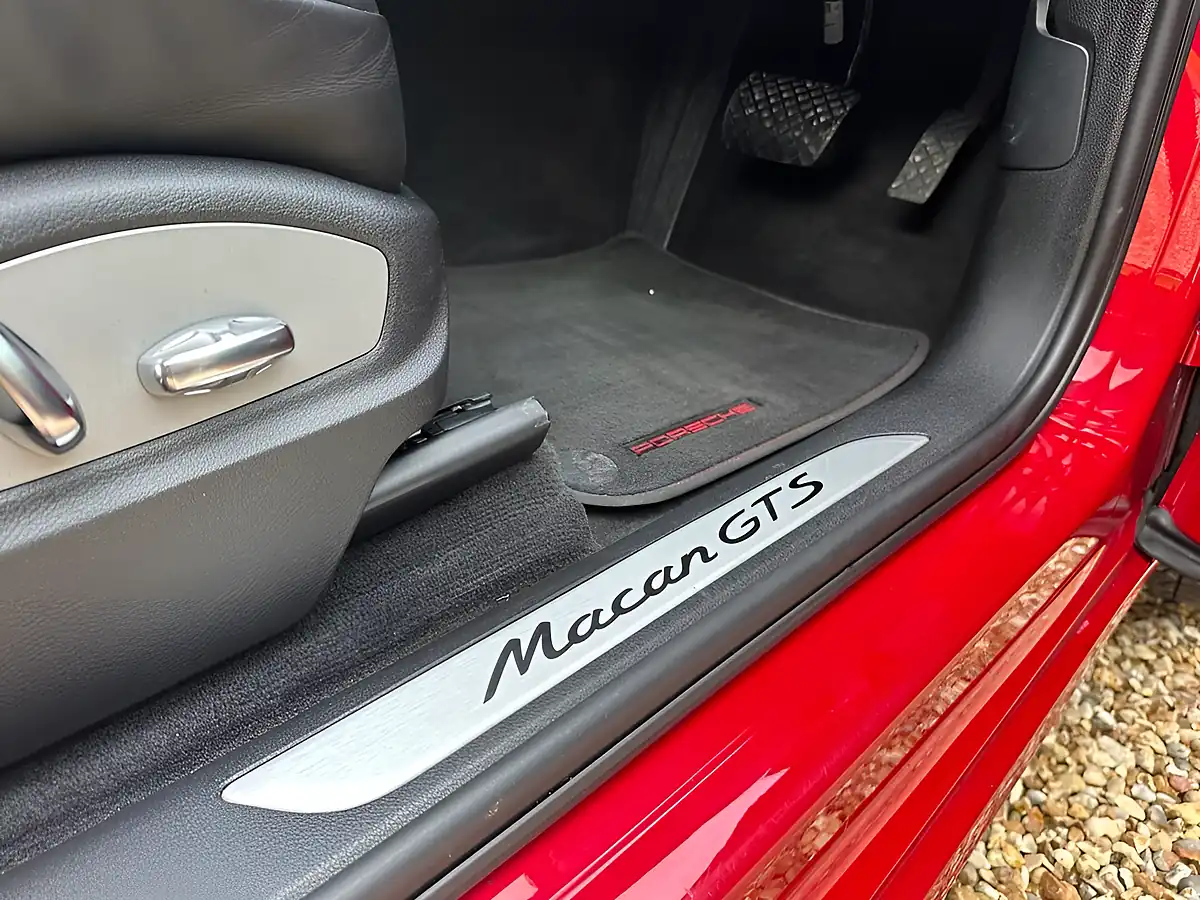 Used 2018 Porsche Macan Gts Carmine Red - Interior and Exterior details 18