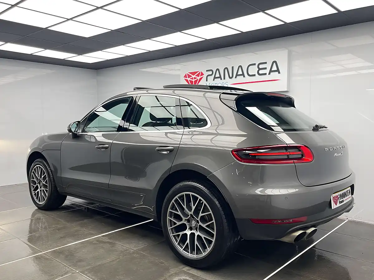 Used 2018 Porsche Macan S Grey - Interior and Exterior details 17