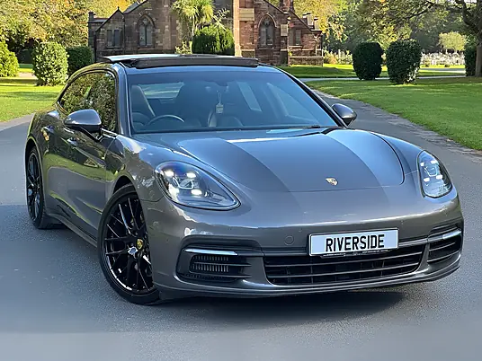 2018 Porsche Panamera 4 Sport Turismo E-Hybrid