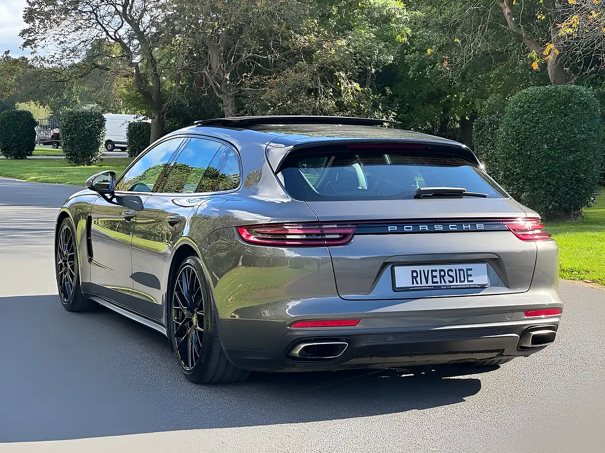 Used 2018 Porsche Panamera 4 Sport Turismo Grey - Interior and Exterior details 11
