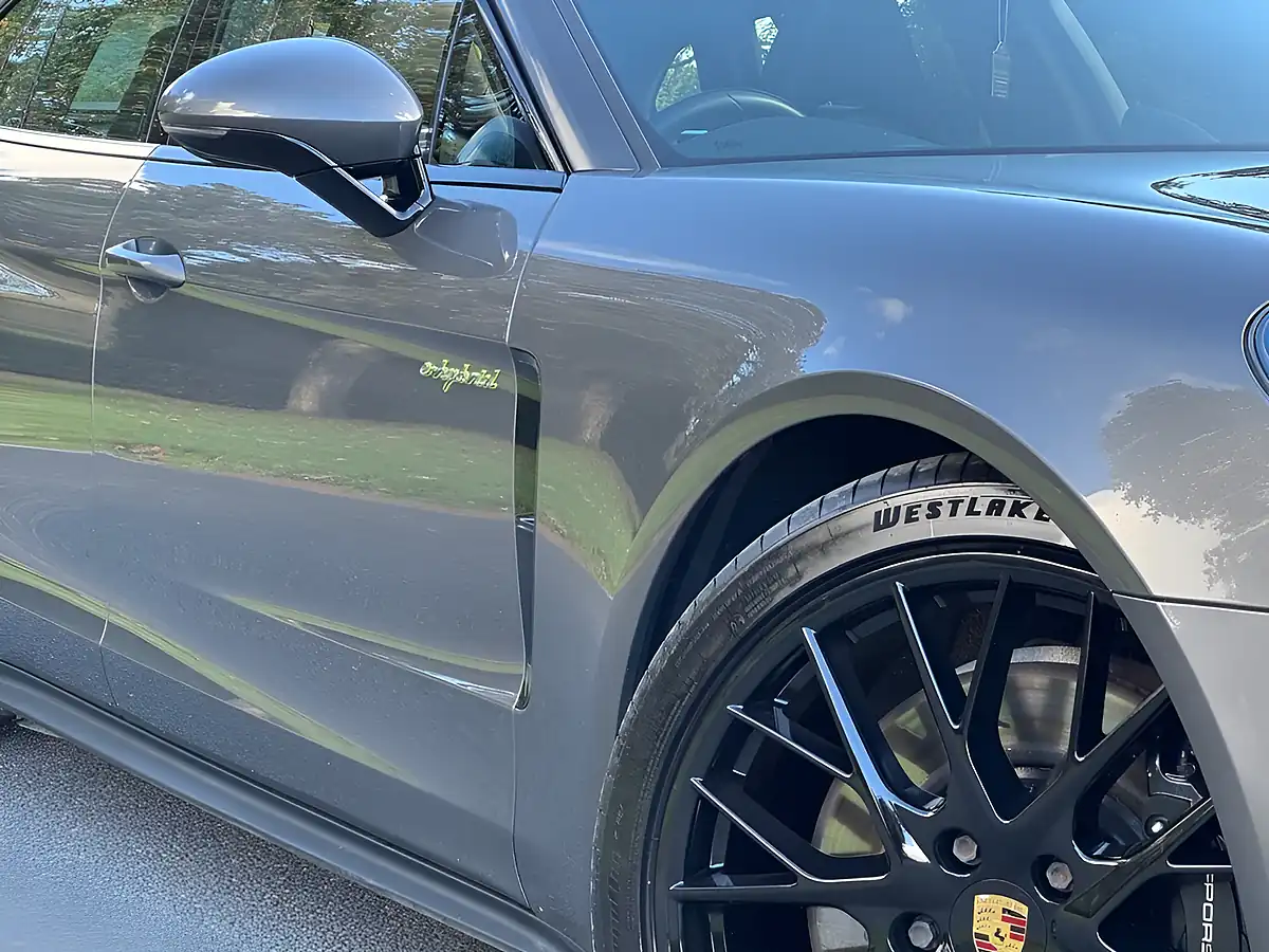 Used 2018 Porsche Panamera 4 Sport Turismo Grey - Interior and Exterior details 4