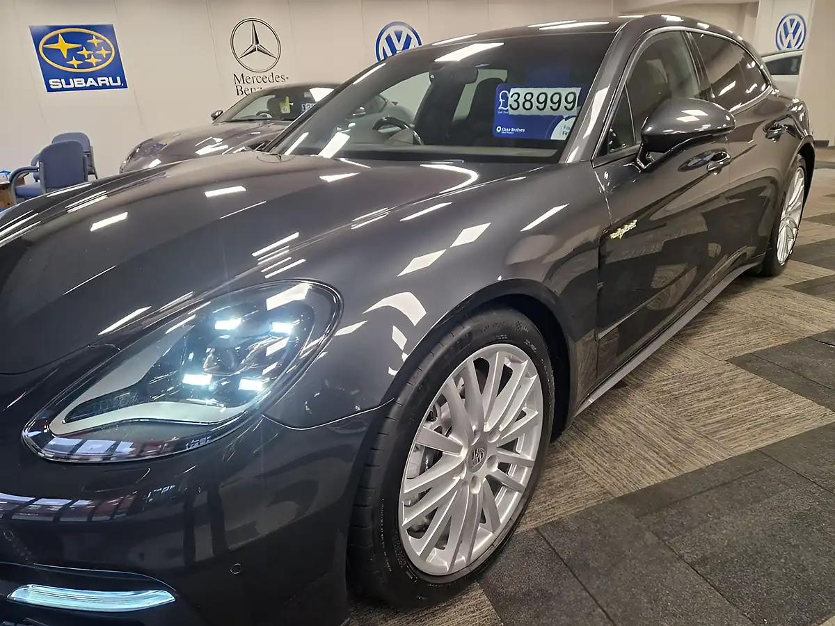 Used 2018 Porsche Panamera Sport Turismo Grey - Interior and Exterior details 12