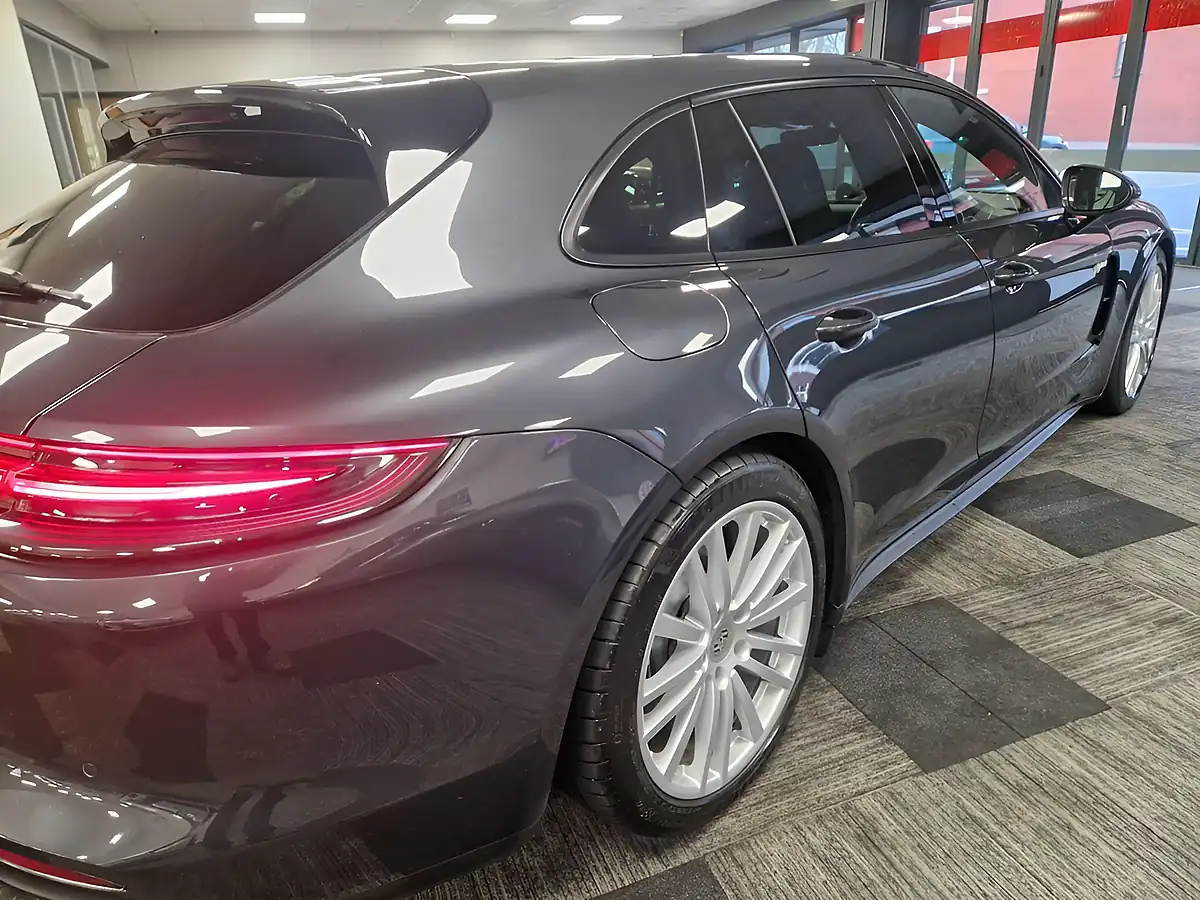 Used 2018 Porsche Panamera Sport Turismo Grey - Interior and Exterior details 8