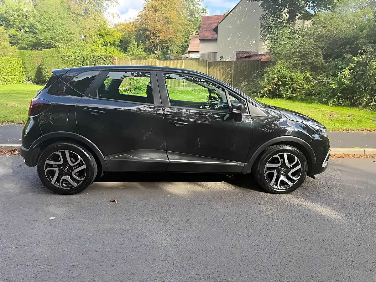 Used 2018 Renault Captur Dynamique Nav Black - Interior and Exterior details 2