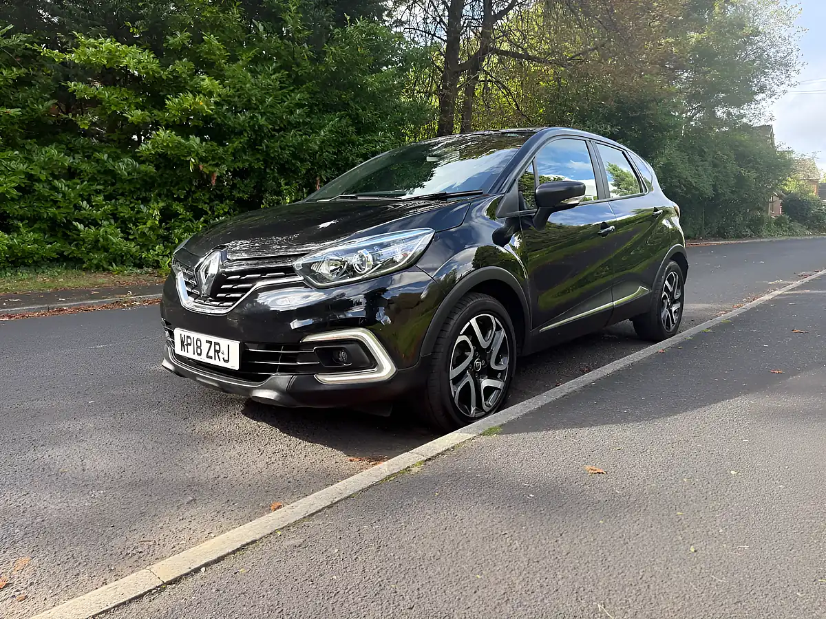 Used 2018 Renault Captur Dynamique Nav Black - Interior and Exterior details 7