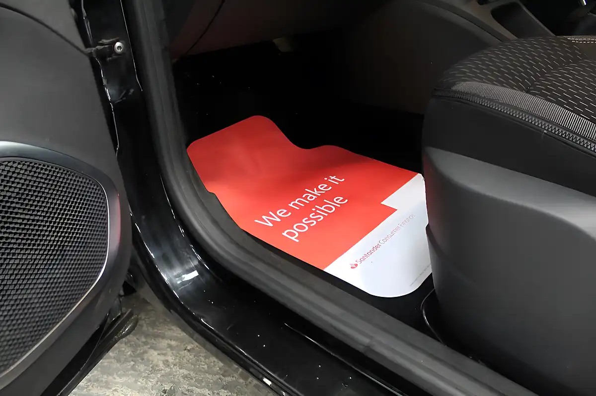 Used 2018 Renault Captur Dynamique Nav Black - Interior and Exterior details 14