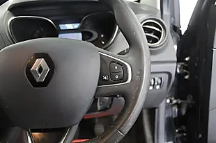Used 2018 Renault Captur Dynamique Nav Black - Interior and Exterior details 16