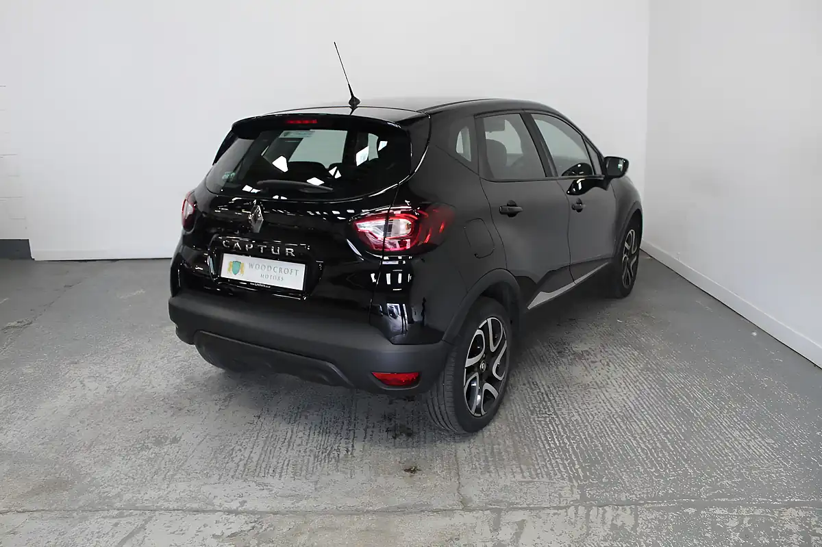 Used 2018 Renault Captur Dynamique Nav Black - Interior and Exterior details 6