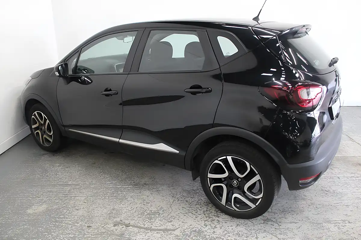 Used 2018 Renault Captur Dynamique Nav Black - Interior and Exterior details 7