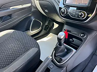 Used 2018 Renault Captur Dynamique Nav Blue - Interior and Exterior details 15