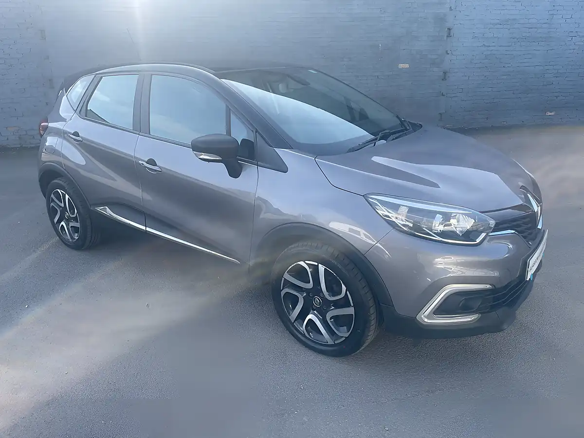 Used 2018 Renault Captur Dynamique Nav Grey - Front View