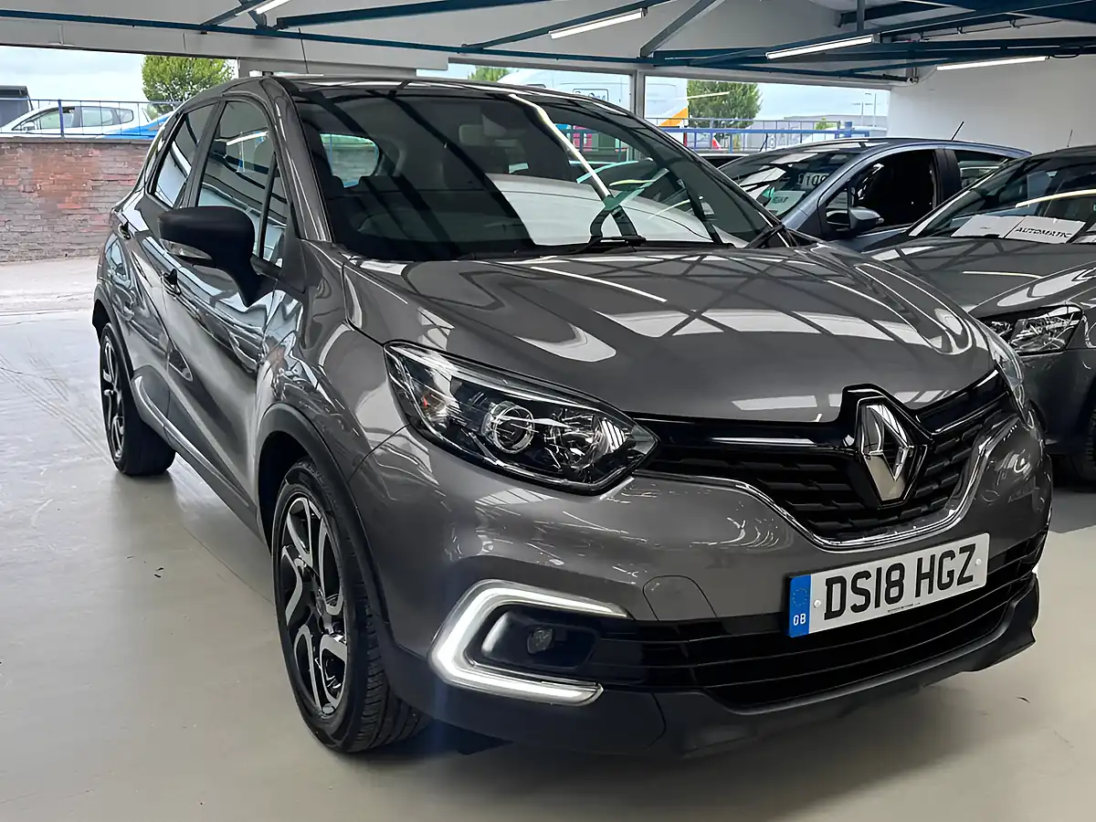 Used 2018 Renault Captur Dynamique Nav Grey - Interior and Exterior details 6