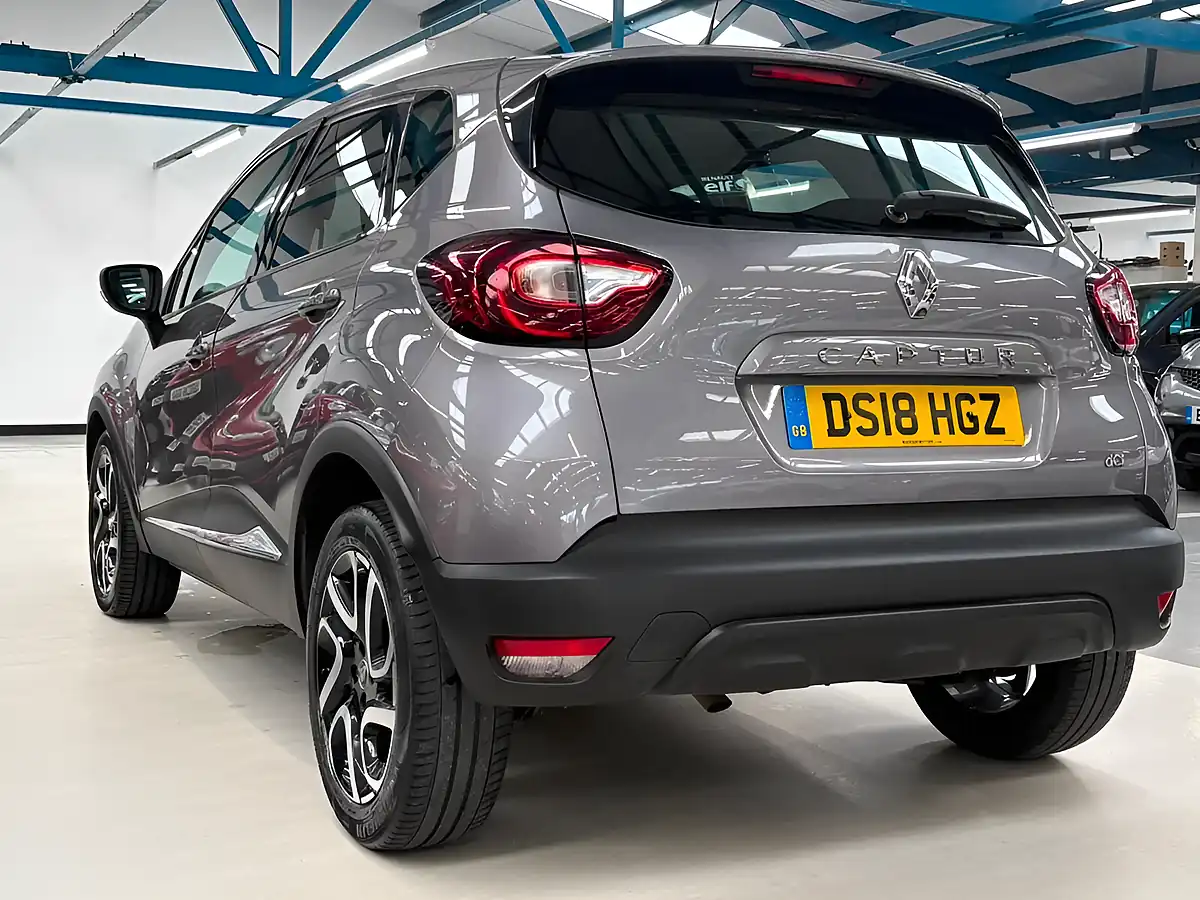 Used 2018 Renault Captur Dynamique Nav Grey - Interior and Exterior details 8