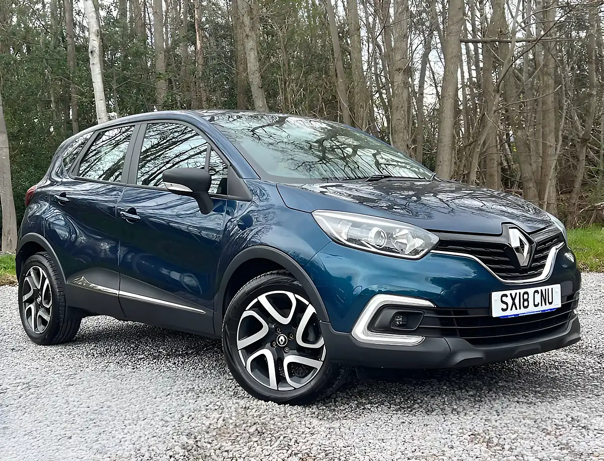 Used 2018 Renault Captur Dynamique Nav Ocean Blue - Front View
