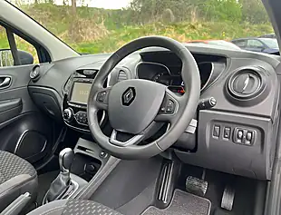 Used 2018 Renault Captur Dynamique Nav Ocean Blue - Interior and Exterior details 14