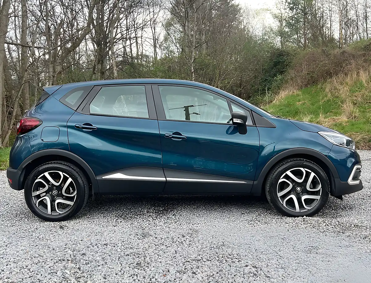 Used 2018 Renault Captur Dynamique Nav Ocean Blue - Interior and Exterior details 2