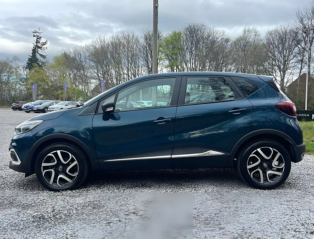 Used 2018 Renault Captur Dynamique Nav Ocean Blue - Interior and Exterior details 6