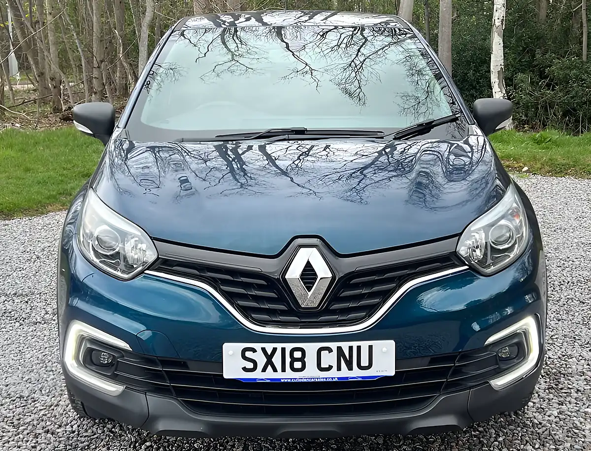 Used 2018 Renault Captur Dynamique Nav Ocean Blue - Interior and Exterior details 8
