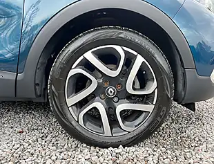Used 2018 Renault Captur Dynamique Nav Ocean Blue - Interior and Exterior details 9