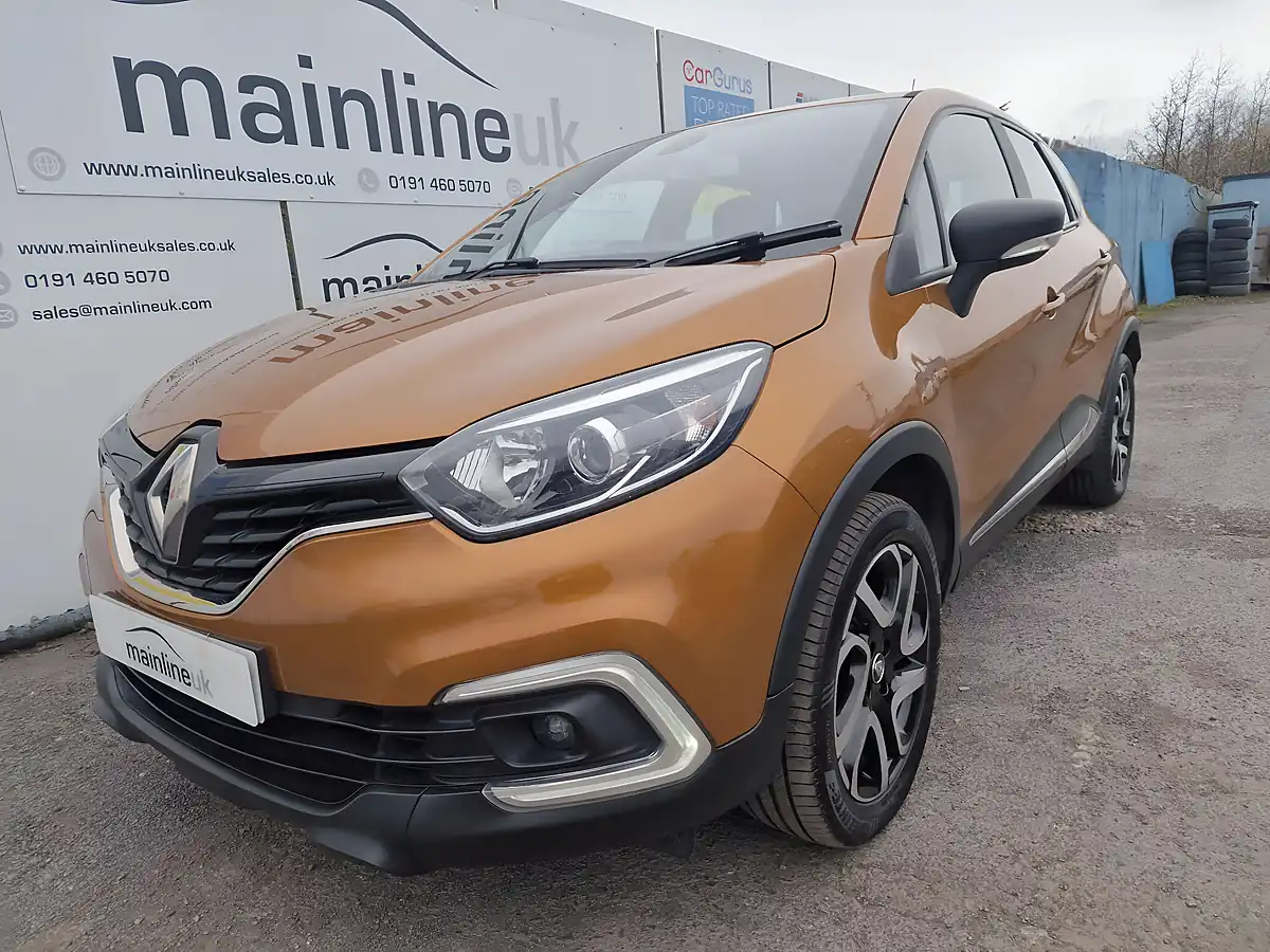 Used 2018 Renault Captur Dynamique Nav Orange - Interior and Exterior details 10