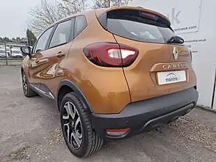 Used 2018 Renault Captur Dynamique Nav Orange - Interior and Exterior details 12