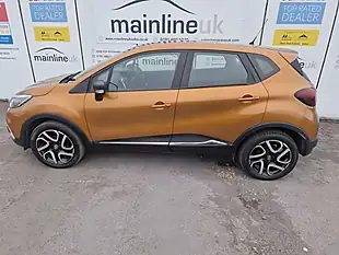 Used 2018 Renault Captur Dynamique Nav Orange - Interior and Exterior details 14