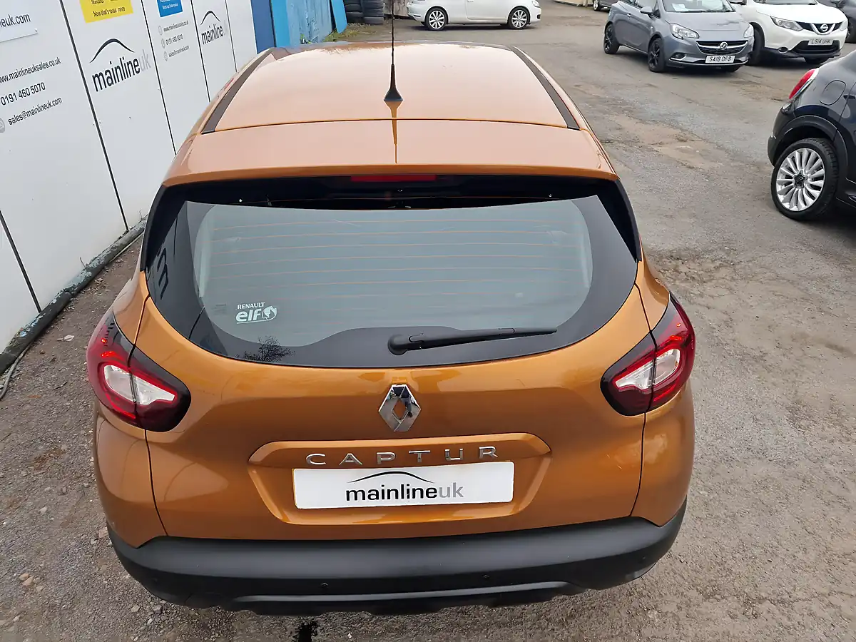 Used 2018 Renault Captur Dynamique Nav Orange - Interior and Exterior details 2