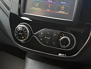 Used 2018 Renault Captur Dynamique Nav Silver - Interior and Exterior details 17
