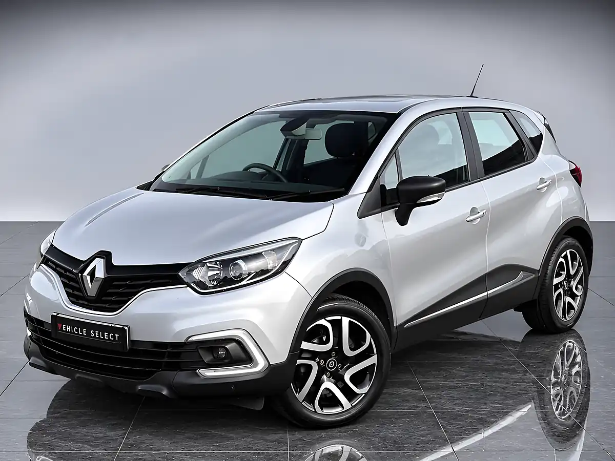 Used 2018 Renault Captur Dynamique Nav Silver - Interior and Exterior details 5