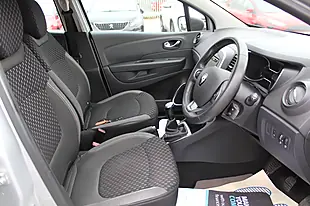 Used 2018 Renault Captur Dynamique Nav Silver - Interior and Exterior details 18