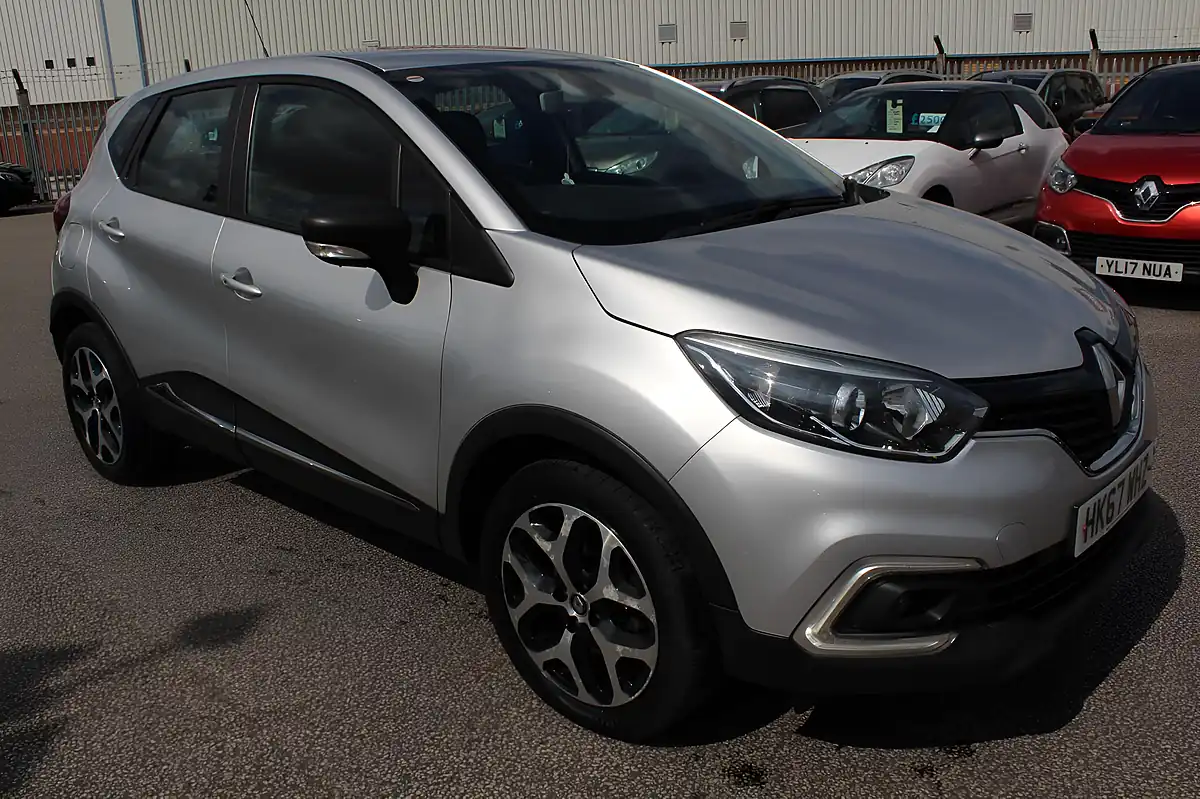 Used 2018 Renault Captur Dynamique Nav Silver - Interior and Exterior details 2