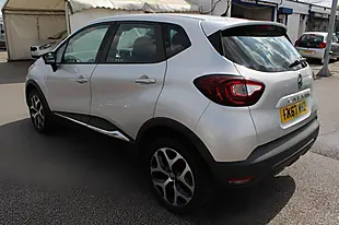 Used 2018 Renault Captur Dynamique Nav Silver - Interior and Exterior details 4