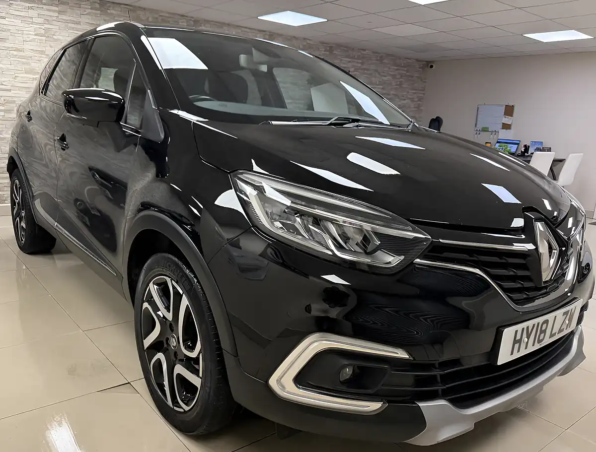 Used 2018 Renault Captur Dynamique S Nav Black - Front View