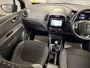 Used 2018 Renault Captur Dynamique S Nav Black - Interior and Exterior details 10