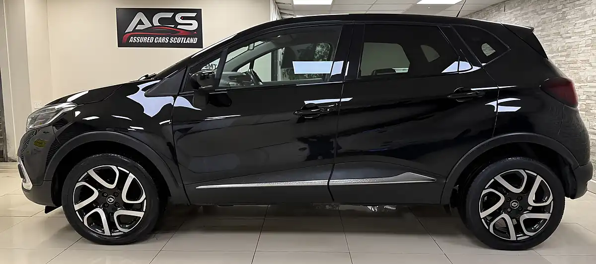Used 2018 Renault Captur Dynamique S Nav Black - Interior and Exterior details 13