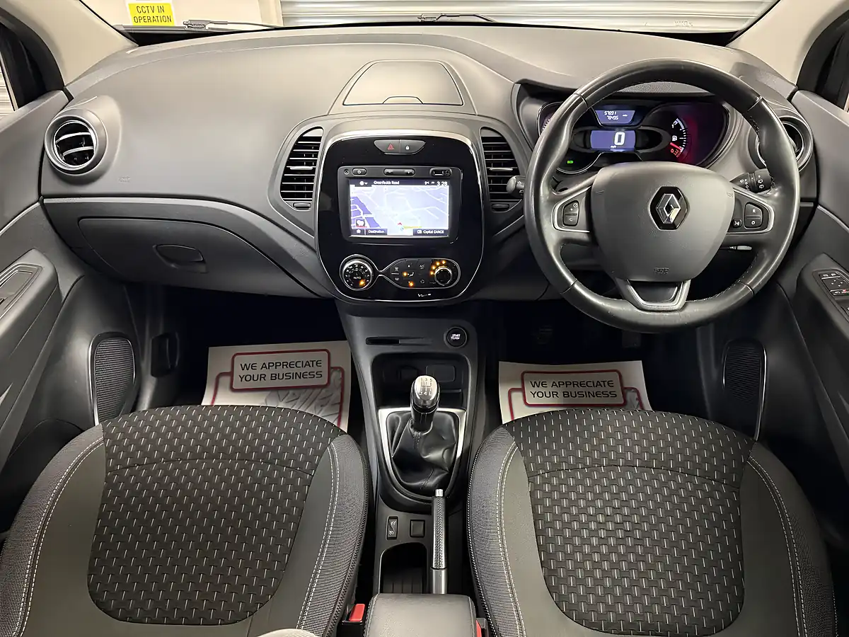 Used 2018 Renault Captur Dynamique S Nav Black - Interior and Exterior details 8