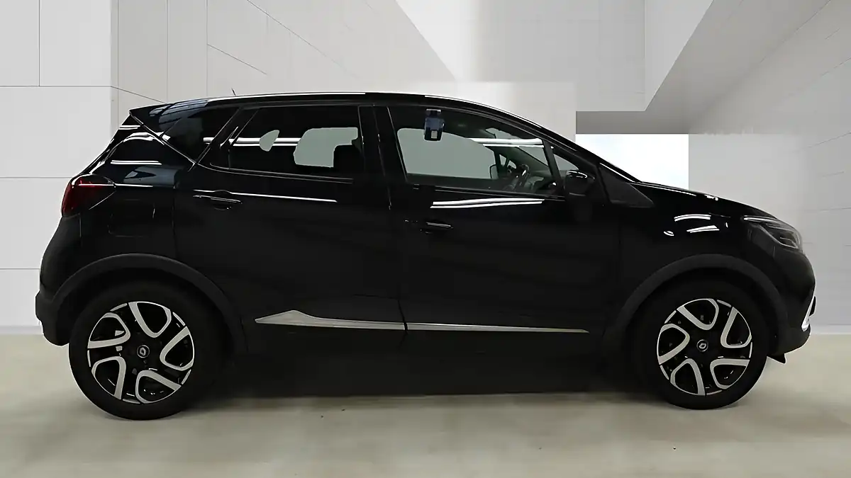 Used 2018 Renault Captur Dynamique S Nav Black - Interior and Exterior details 11