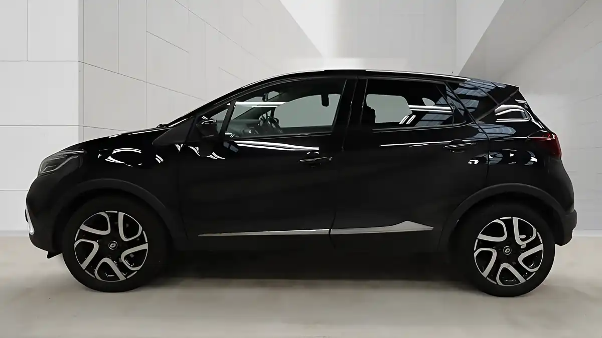 Used 2018 Renault Captur Dynamique S Nav Black - Interior and Exterior details 12
