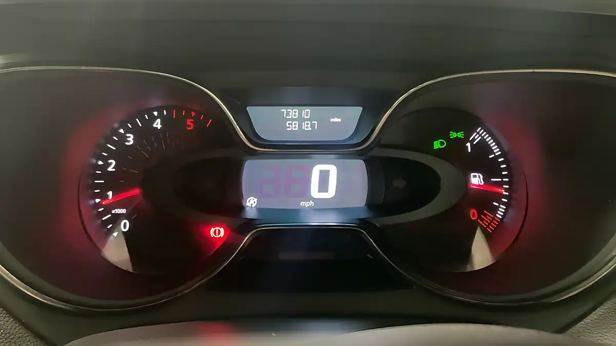Used 2018 Renault Captur Dynamique S Nav Black - Interior and Exterior details 15