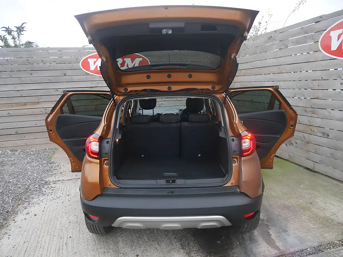 Used 2018 Renault Captur Dynamique S Nav Desert Orange / Black Roof - Interior and Exterior details 11
