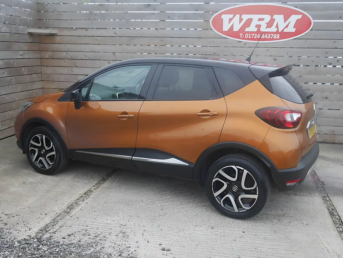 Used 2018 Renault Captur Dynamique S Nav Desert Orange / Black Roof - Interior and Exterior details 6